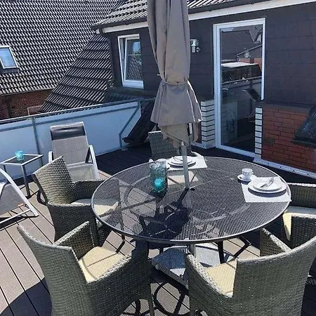 Apartment Haus-seefalke-wohnung-oberdeck *