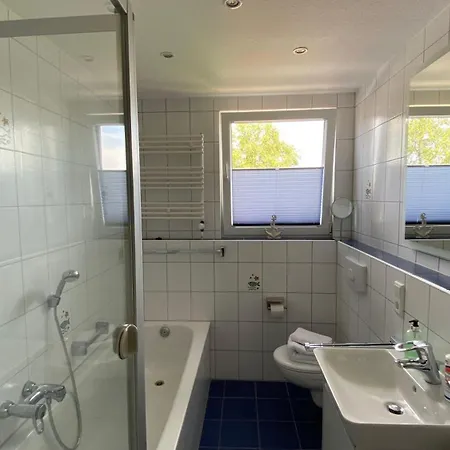 Haus-seefalke-wohnung-oberdeck شقة